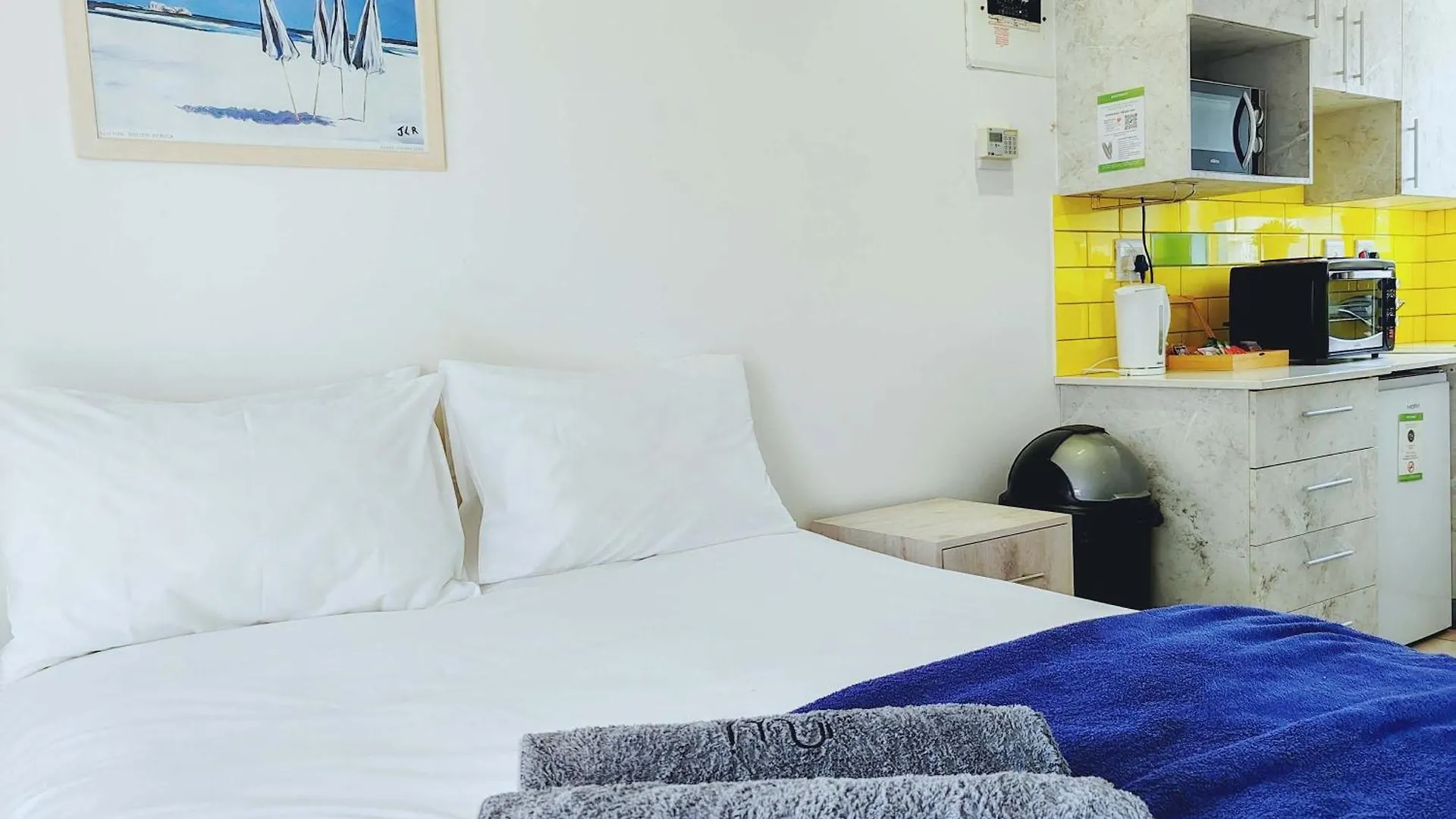 S9 Stoked Apartment Muizenberg