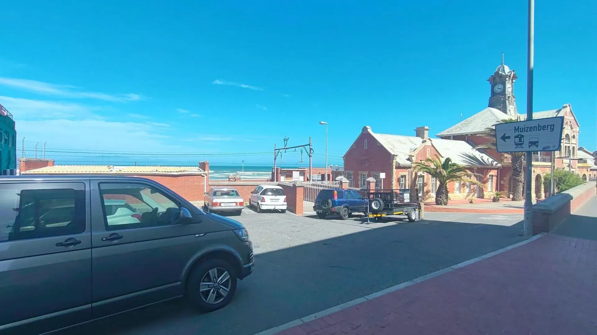 S9 Stoked Apartment Muizenberg